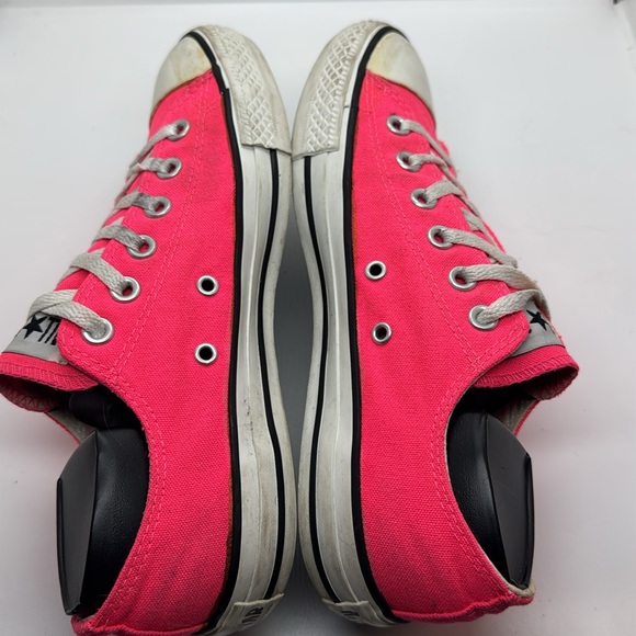 Women’s Converse Pink Canvas Low Tops Size 8 - Picture 5 of 6